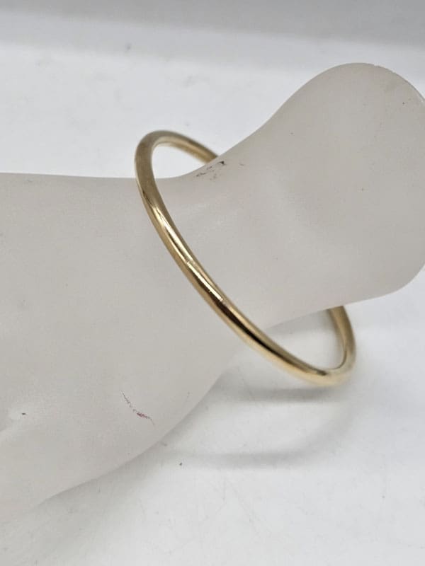 9ct Yellow Gold Rounded Golf Bangle