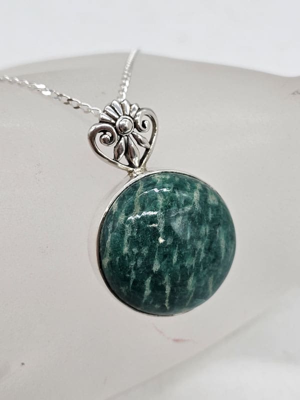 Sterling Silver Round Green Ornate Flower Top Pendant on Silver Chain