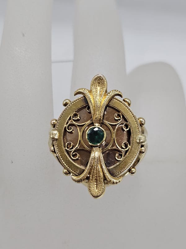 14ct Yellow Gold Very Large and Ornate Round Green Stone Ring - Antique / Vintage