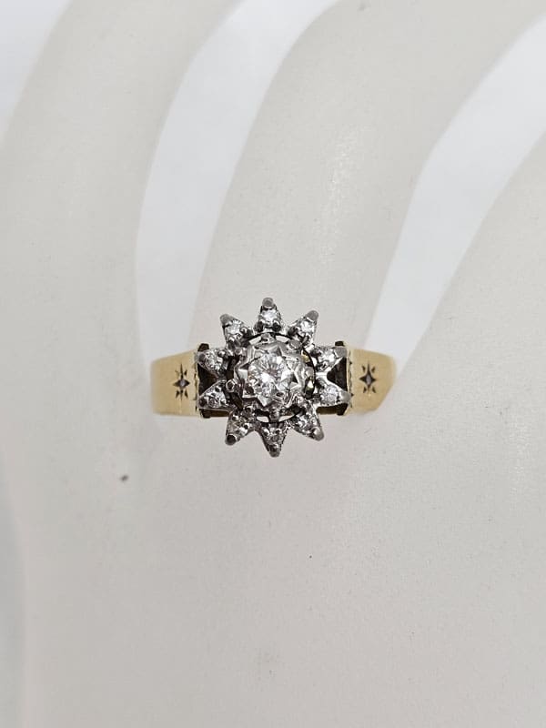 18ct Yellow Gold and Platinum Diamond Daisy Flower Cluster Ring  / Engagement Ring / Dress Ring - Antique / Vintage