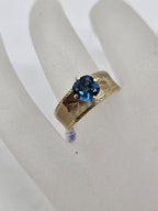 9ct Yellow Gold Square London Blue Topaz High Claw Set Design on Wide Band Ring - Antique / Vintage