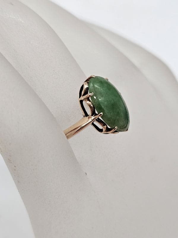 9ct Yellow Gold Oval Jade Claw Set Ring - Antique / Vintage