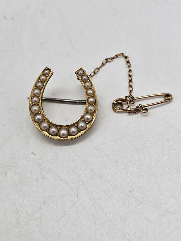 15ct Yellow Gold Seed Pearl Horseshoe / Equestrian Brooch - Antique / Vintage