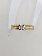 18ct Yellow Gold Diamond Solitaire Engagement Ring / Dress Ring - Vintage / Antique