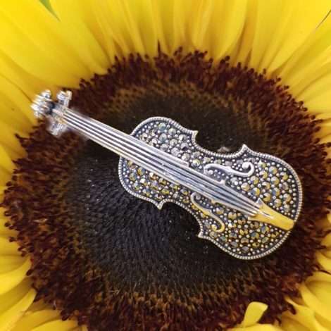 Sterling Silver and marcasite brooch - Violin