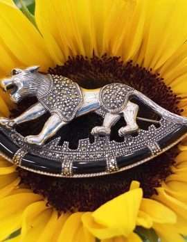 Sterling Silver and marcasite brooch - Jaguar