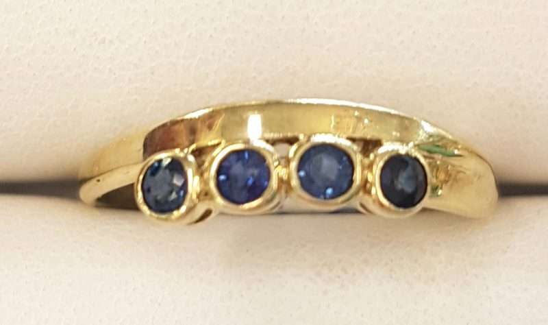 9ct Yellow Gold Natural Sapphire Curved Ring