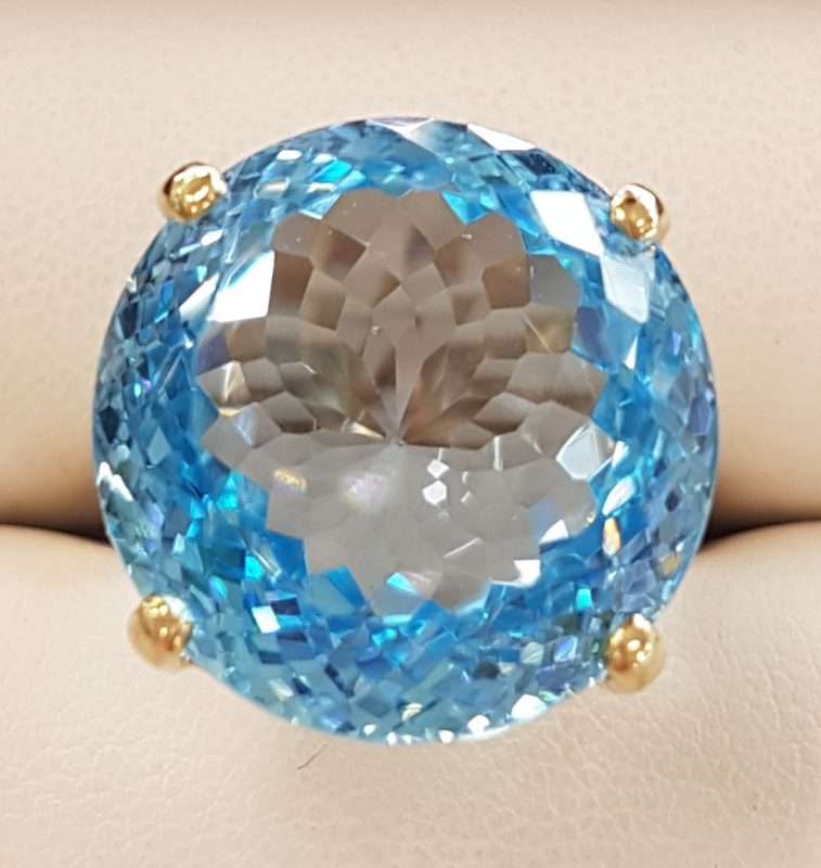 9ct Yellow Gold Large Blue Topaz Round Cocktail Ring