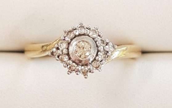 18ct Gold Diamond Round Cluster Ring