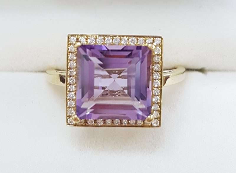 9ct Yellow Gold Square Ring Large Amethyst surrounded by Diamonds