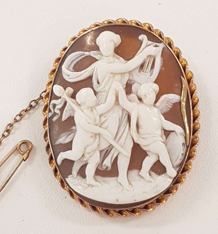 9ct Yellow Gold Large Ornate Goddess with Eros / Angels / Cupids Oval Cameo Brooch - Antique / Vintage