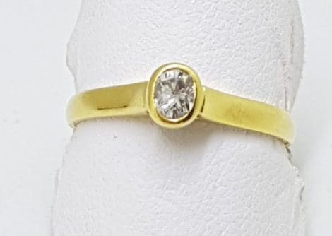 18ct Yellow Gold Diamond Bezel Set Oval Ring