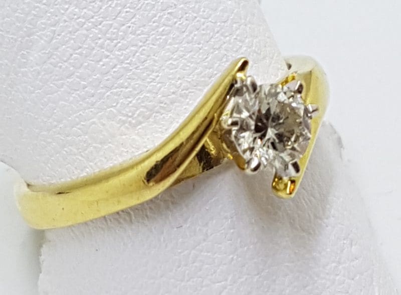 18ct Yellow Gold Round Solitaire Diamond Ring