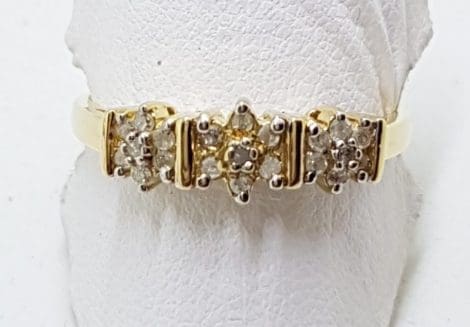 9ct Yellow Gold Diamond Daisy Ring