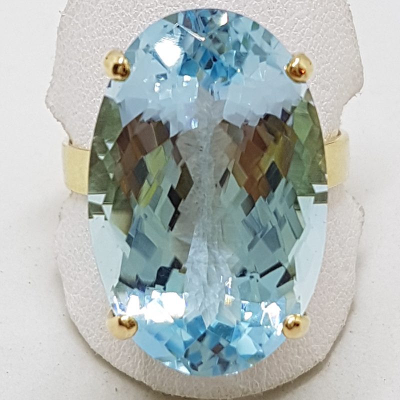 9ct Yellow Gold Oval Cushion Cut Large Light Blue Topaz Cocktail Ring