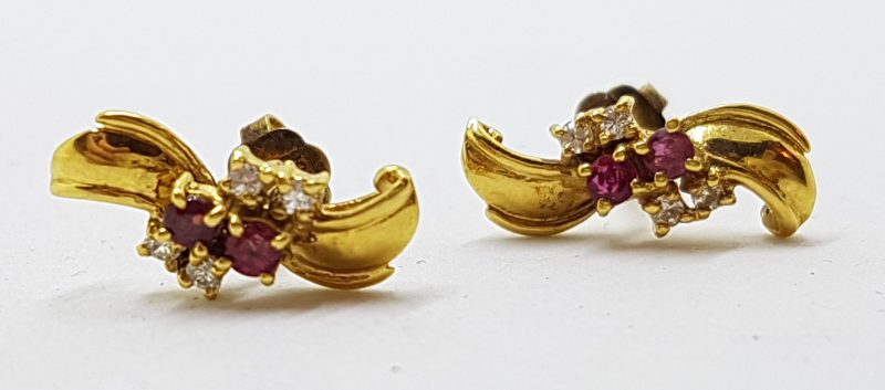 18ct Yellow Gold Ruby & Diamond Stud Earrings