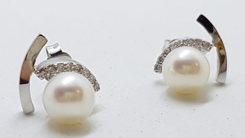 20200421_002841 14ct Gold Pearl and Diamond Stud Earrings - Available in Yellow or White Gold