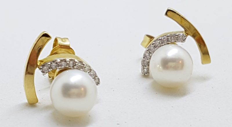20200421_002913 14ct Gold Pearl and Diamond Stud Earrings - Available in Yellow or White Gold