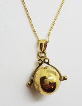 9ct Yellow Gold Spinner Pendant on 9ct Gold Chain