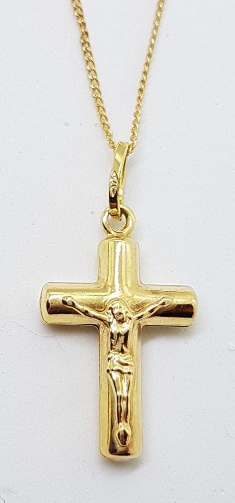 9ct Yellow Gold Ornate Crucifix / Cross Pendant on 9ct Chain