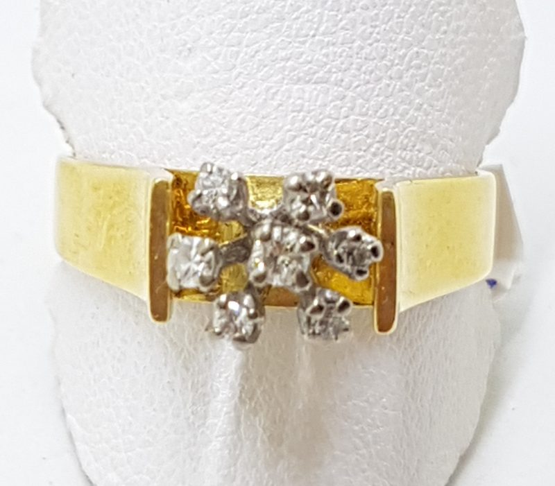 18ct Yellow Gold & Platinum Diamond Cluster Engagement Ring
