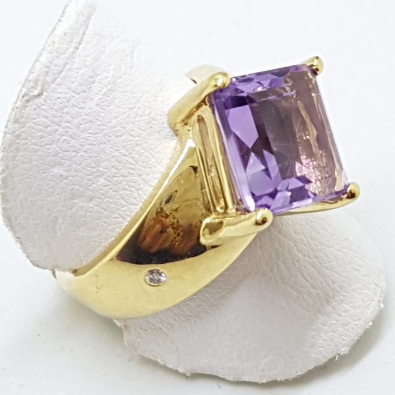 9ct Yellow Gold Amethyst & Diamond Large Square Ring