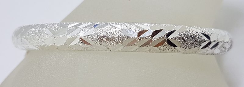 Sterling Silver Stardust Patterned Hinged Bangle - Hollow