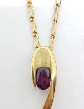 9ct Yellow Gold Curved Set Oval Garnet Pendant on Gold Chain
