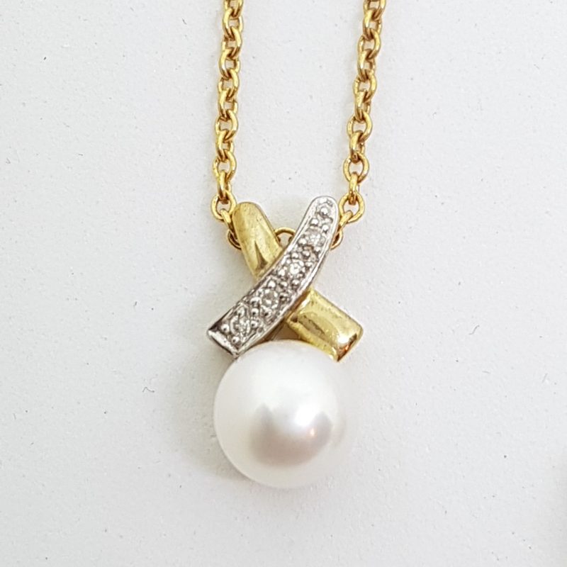 20200428_104439 9ct Yellow Gold Pearl & Diamond Kiss " X " Pendant on Gold Chain