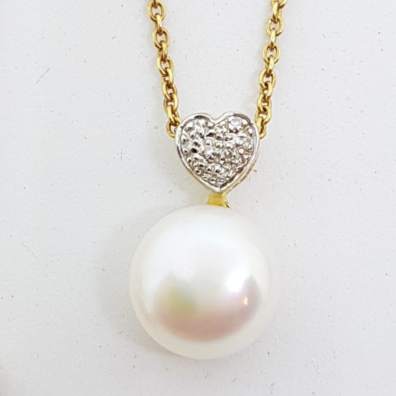 20200428_104507 9ct Yellow Gold Pearl & Diamond Heart Pendant on Gold Chain