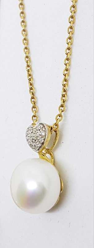 20200428_104546 9ct Yellow Gold Pearl & Diamond Heart Pendant on Gold Chain