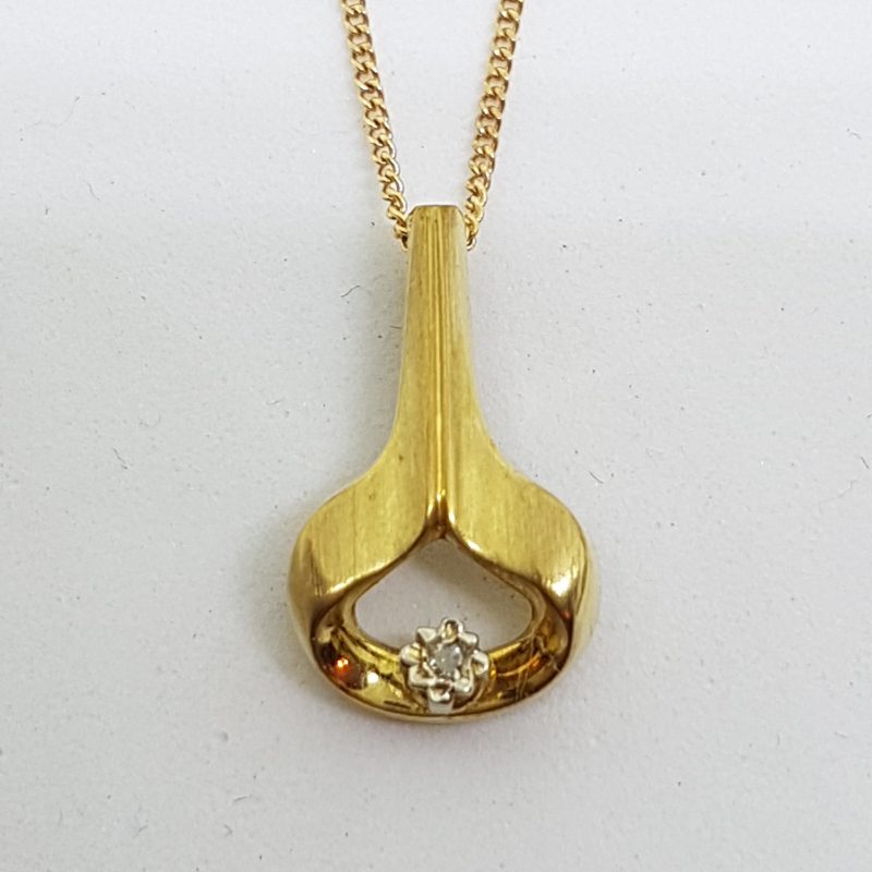 9ct Yellow Gold Diamond Pendant on Gold Chain