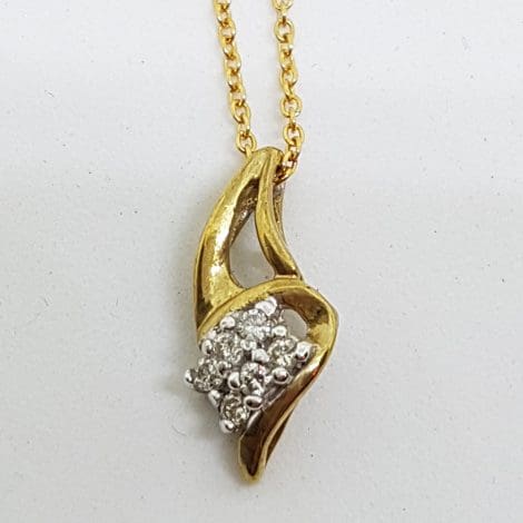 9ct Yellow Gold Diamond Cluster Pendant on Gold Chain