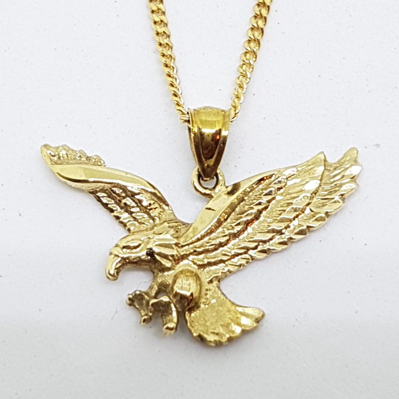20200428_113420 9ct Yellow Gold Large Eagle Pendant on Gold Chain
