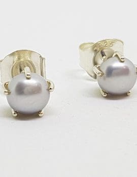 Sterling Silver Round Grey / Silver Pearl Stud Earrings