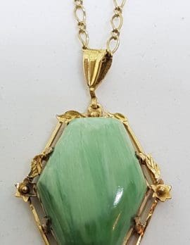 9ct Yellow Gold Large Green Stone Ornate Floral Pendant on Gold Chain