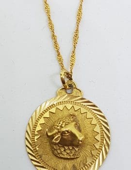 9ct Yellow Gold Ornate Round Aries Ram Pendant on Gold Chain