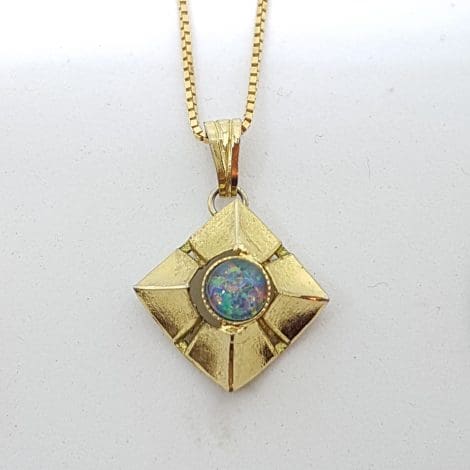 9ct Yellow Gold Opal Pendant on Gold Chain