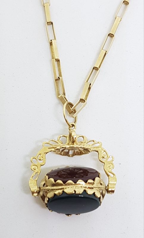 9ct Yellow Gold Ornate Carnelian, Bloodstone & Onyx Swivel Pendant on Gold Chain