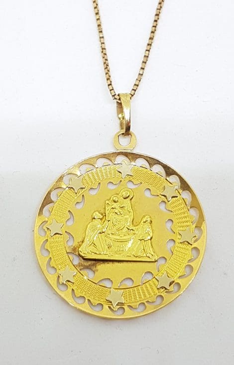 18ct Yellow Gold Large Ornate Religious Medallion Pendant on Gold Chain