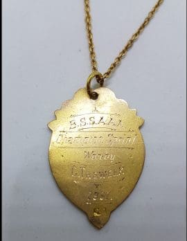 9ct Yellow Gold Shield Shape Champion Sprint 1931 Medallion Pendant on Gold Chain