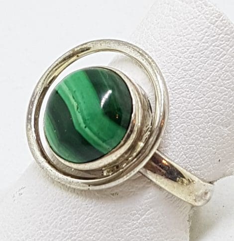 Sterling Silver Round Malachite in Circle Ring