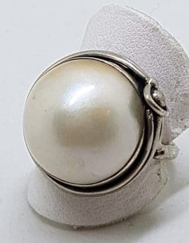 Sterling Silver Mabe Pearl Ornate Twist Ring