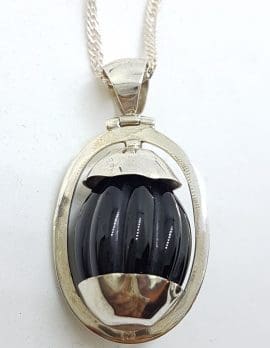 Sterling Silver Onyx Pendant on Silver Chain