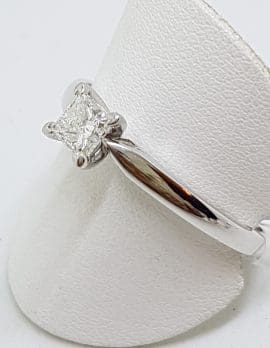 18ct White Gold Princess Cut Diamond Engagement Ring