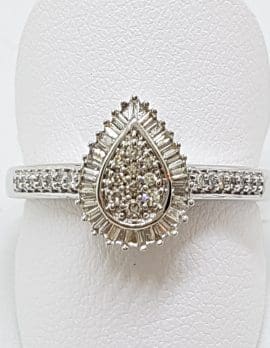 9ct White Gold Teardrop/Pear Shape Diamond Cluster Ring