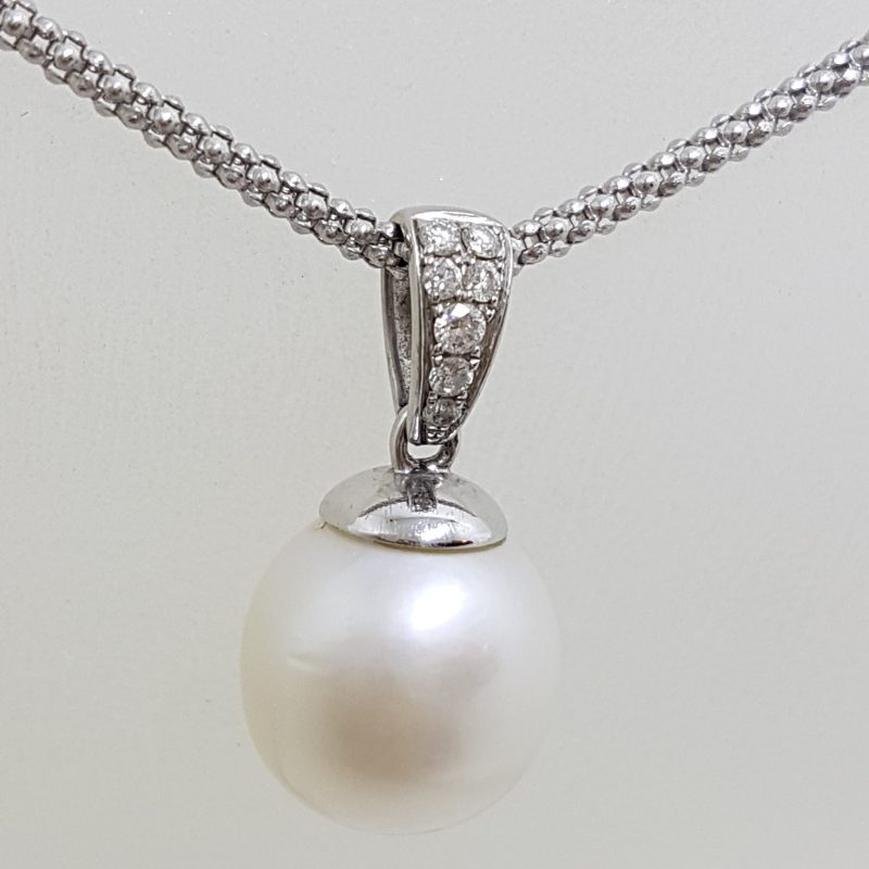 9ct White Gold Pearl & Diamond Drop Pendant on Gold Chain