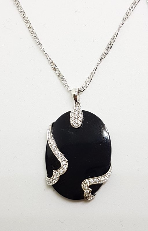 20200526_131429 9ct ,White, Gold , Large, Black, Onyx, Diamond, Oval, Pendant, Gold,Chain