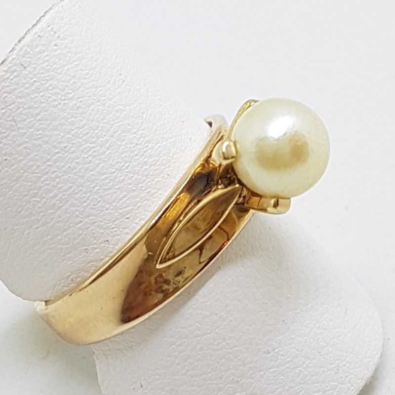 20200601_191506 9ct Yellow Gold Pearl Wide Band Ring