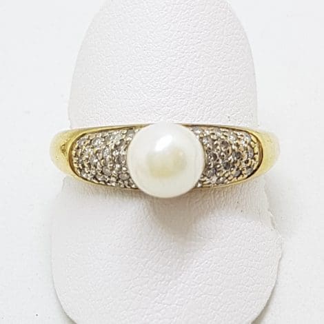 9ct Yellow Gold Pearl & Diamond Pave Set Ring
